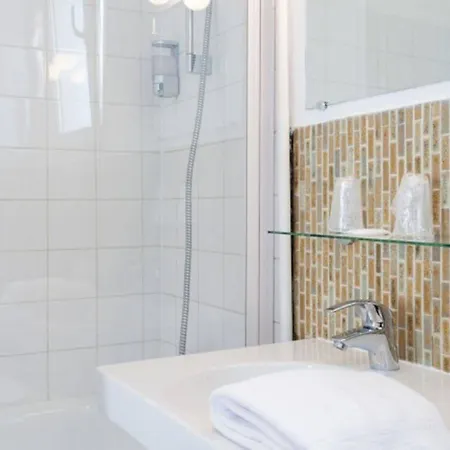 Hotel Ibis Styles Gare De Lyon Bastille
