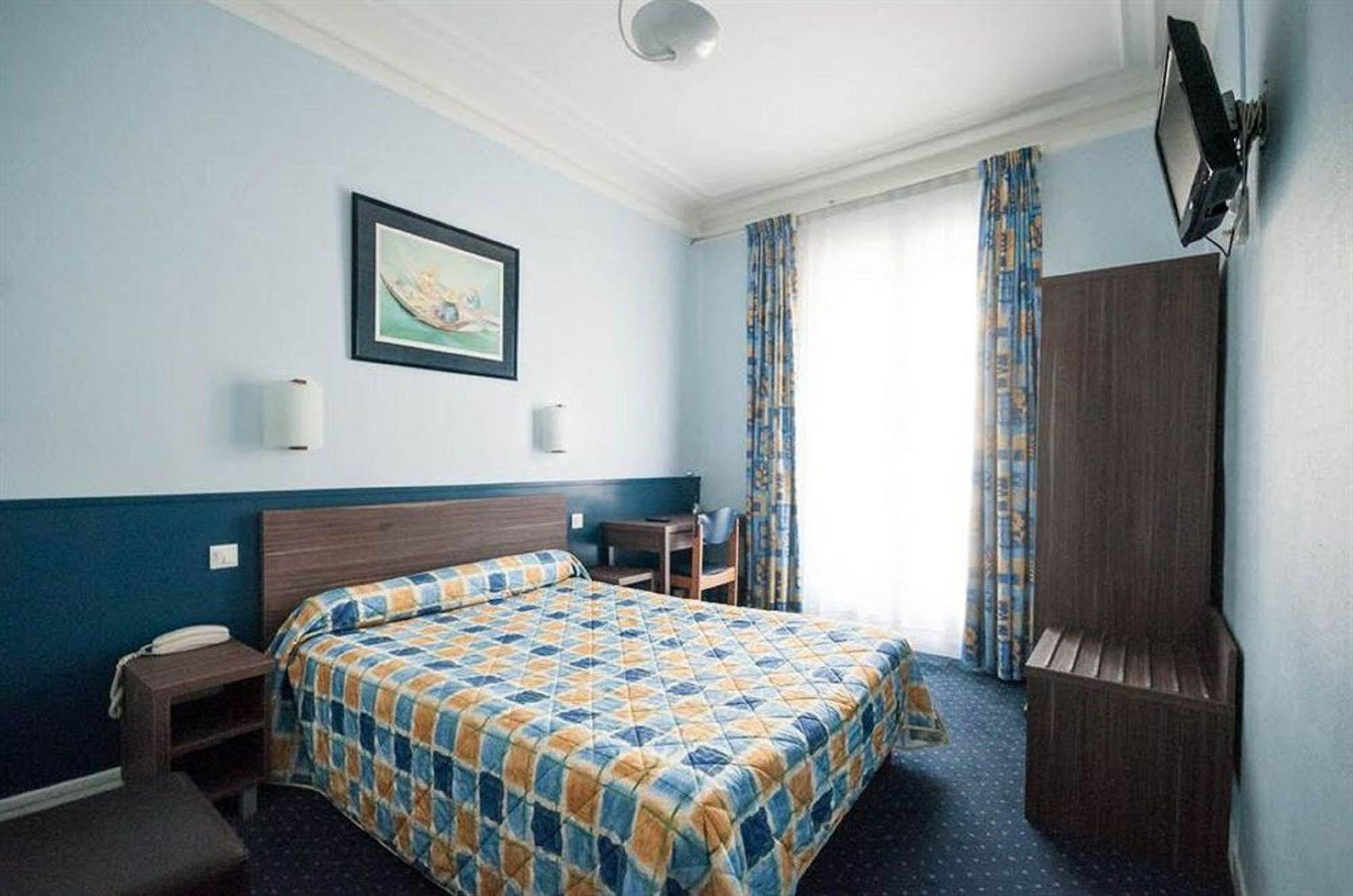 Hotel Ibis Styles Gare De Lyon Bastille 3*